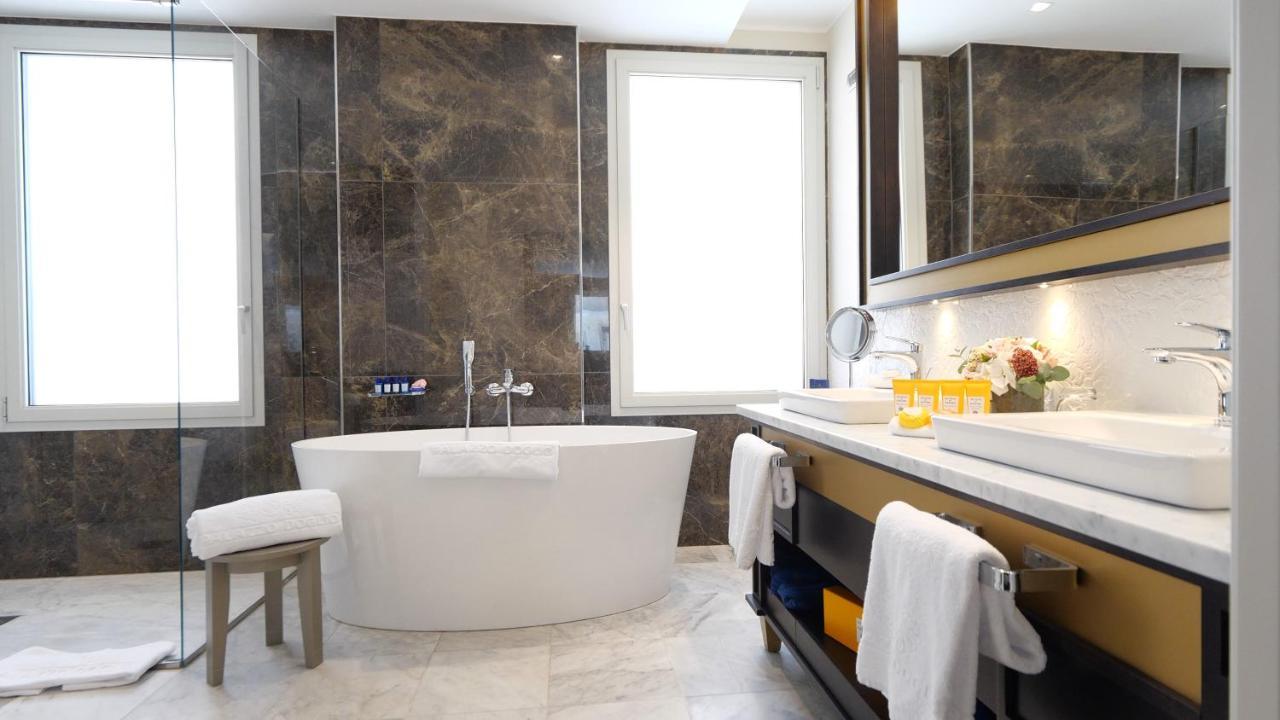 Hotel Palazzo Doglio Cagliari Exteriér fotografie Bathroom