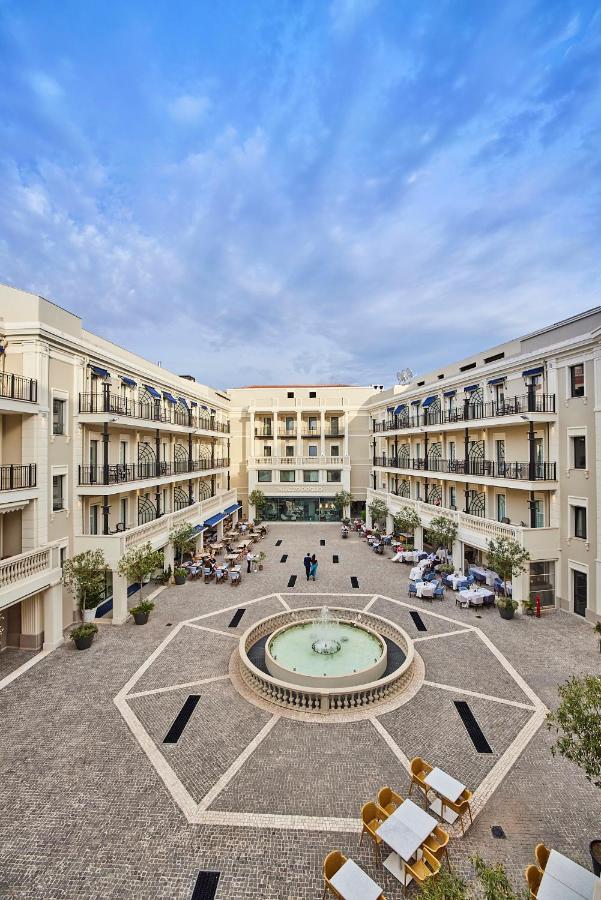 Hotel Palazzo Doglio Cagliari Exteriér fotografie The courtyard of the hotel