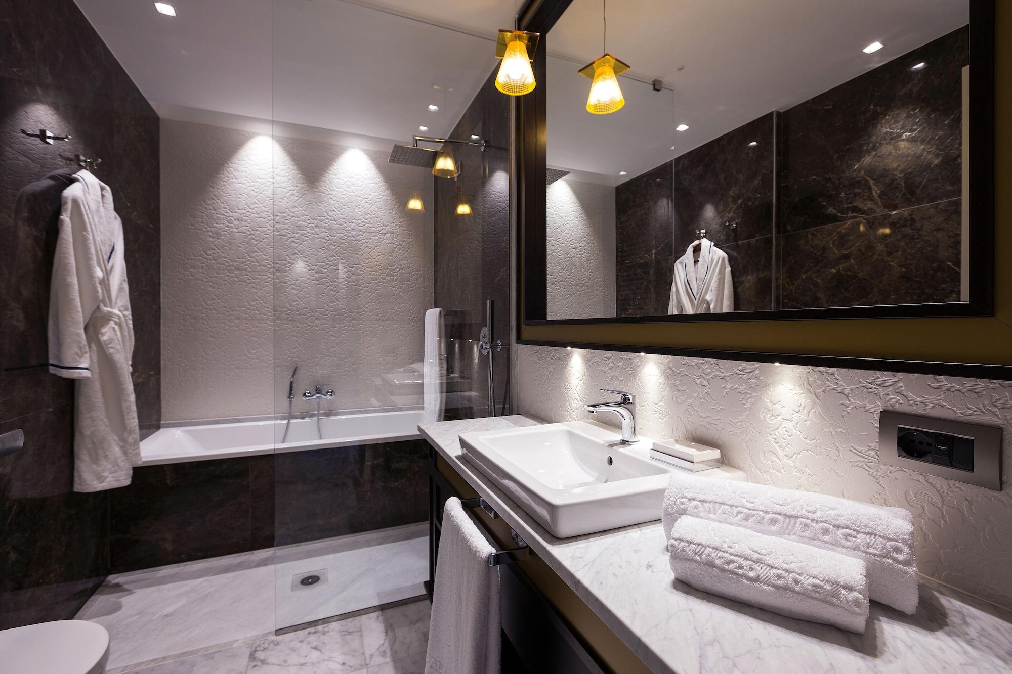 Hotel Palazzo Doglio Cagliari Exteriér fotografie Bathroom